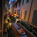 Stylish & Cozy In The Heart Of Old Apartment *